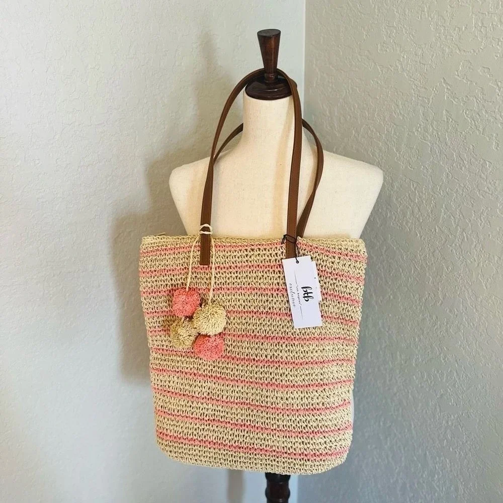 btb Los Angeles Lucy Tote, Straw Woven Pom Pom Vacation Beach‎ Bag, Natural, NWT
